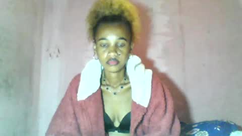 Snapshot of claudiannah chatting on 07-15-26, 04:18 claudianne online show from 07-15-26, 04:18