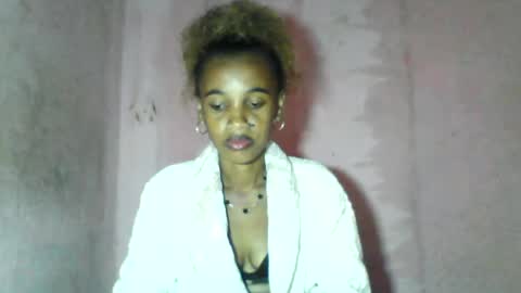 Snapshot of claudiannah chatting on 07-25-26, 05:54 claudianne online show from 07-25-26, 05:54