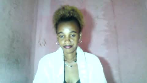 Snapshot of claudiannah chatting on 07-26-26, 05:59 claudianne online show from 07-26-26, 05:59