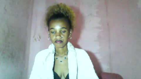 Snapshot of claudiannah chatting on 07-28-26, 05:58 claudianne online show from 07-28-26, 05:58