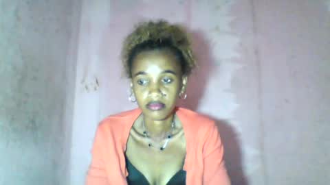Snapshot of claudiannah chatting on 07-28-26, 06:20 claudianne online show from 07-28-26, 06:20