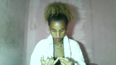 Snapshot of claudiannah chatting on 07-29-26, 05:33 claudianne online show from 07-29-26, 05:33