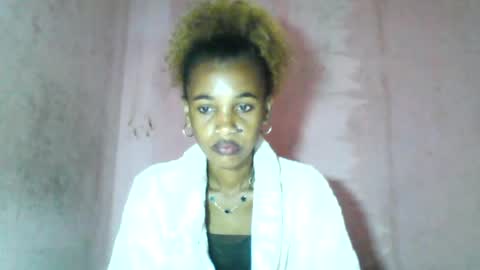Snapshot of claudiannah chatting on 08-01-26, 06:12 claudianne online show from 08-01-26, 06:12