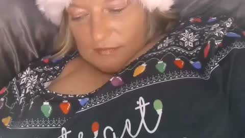 Snapshot of claudineddd chatting on 12-25-24, 03:50 ClaudineDDD online show from 12-25-24, 03:50