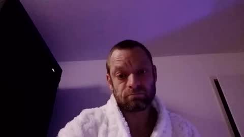 Florian online show from 12-17-25, 01:22