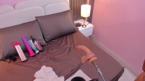 clauwdeen  wolf online show from 09-26-25, 08:46