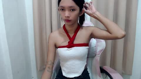 Snapshot of claxy_kimslut chatting on 05-31-26, 11:17 KIM online show from 05-31-26, 11:17