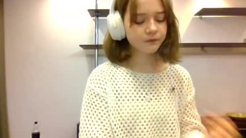 clementinaaures online show from 11-04-25, 12:04