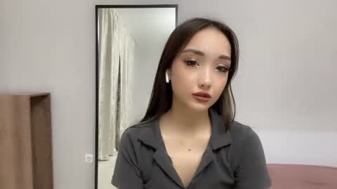 Snapshot of clementinecampion chatting on 06-24-26, 05:12 Viki online show from 06-24-26, 05:12