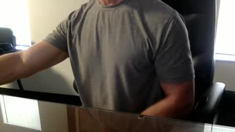 Snapshot of clemike69 chatting on 04-06-26, 05:36 clemike69 online show from 04-06-26, 05:36