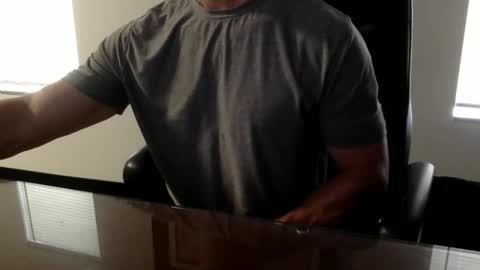 Snapshot of clemike69 chatting on 04-13-26, 05:07 clemike69 online show from 04-13-26, 05:07