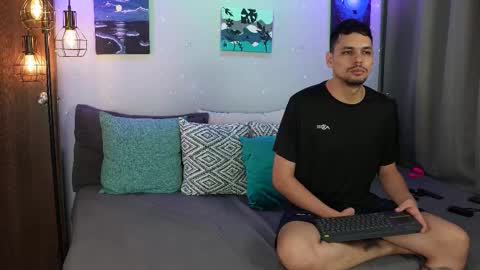 Girl Juliana and Federico online show from 11-03-25, 07:53