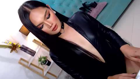 Cleo online show from 11-28-25, 12:24