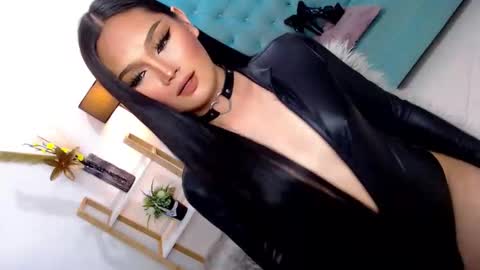 Cleo online show from 11-30-25, 11:42