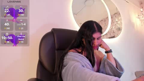 Snapshot of cleopatraa1 chatting on 01-26-25, 02:03 Cleopatra online show from 01-26-25, 02:03