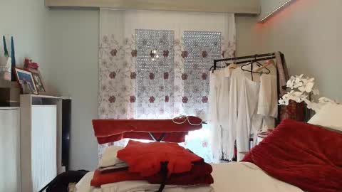 Snapshot of cleopatravodos chatting on 01-14-26, 12:44 cleopatravodos online show from 01-14-26, 12:44