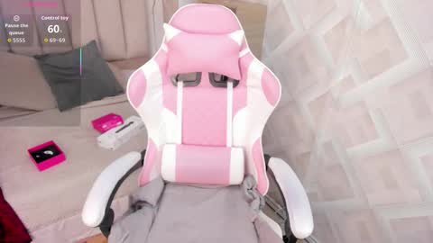 clhoe_johnson_ online show from 01-06-26, 12:20