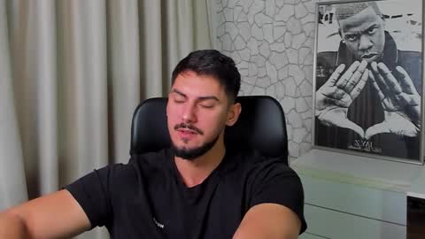 Snapshot of clintmasterss chatting on 10-29-25, 06:59 ClintMasterss online show from 10-29-25, 06:59