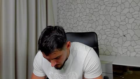 Snapshot of clintmasterss chatting on 11-04-25, 05:50 ClintMasterss online show from 11-04-25, 05:50