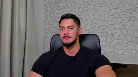 Snapshot of clintmasterss chatting on 11-11-25, 06:02 ClintMasterss online show from 11-11-25, 06:02