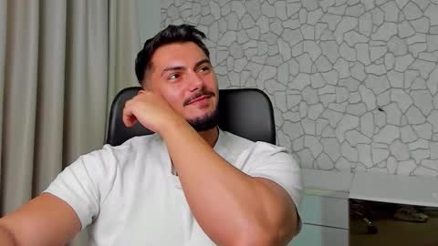 Snapshot of clintmasterss chatting on 11-28-25, 06:49 ClintMasterss online show from 11-28-25, 06:49