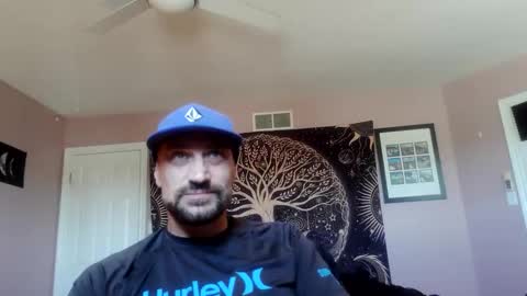 Snapshot of clintwood12 chatting on 05-30-26, 01:08 chad online show from 05-30-26, 01:08