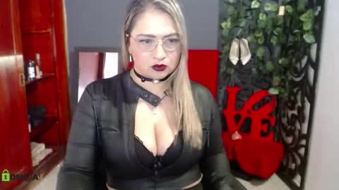 Snapshot of clio_queen chatting on 03-10-26, 08:25 celeste online show from 03-10-26, 08:25