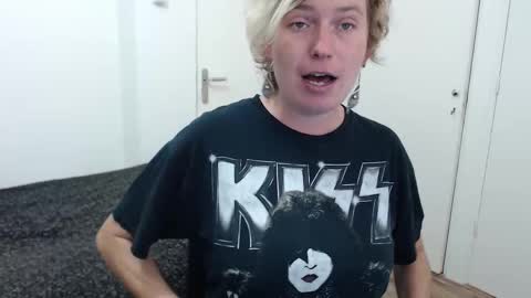 Syl  online show from 10-12-25, 05:34