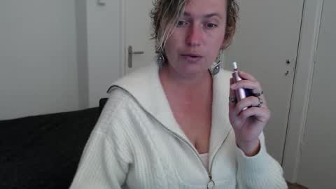 Syl  online show from 10-13-25, 06:57