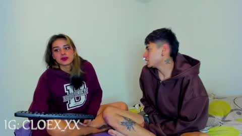 Snapshot of cloe_and_taylor chatting on 06-02-26, 11:23 Cloe and Taylor online show from 06-02-26, 11:23