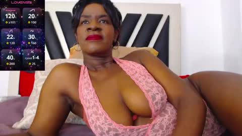 Snapshot of cloe_doll chatting on 06-20-26, 11:35 CLOE online show from 06-20-26, 11:35