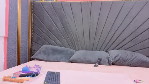 Cloe online show from 04-01-26, 01:52