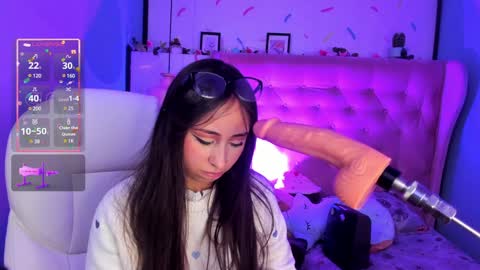 Snapshot of cloe_martinez_ chatting on 01-29-25, 02:09 Cloe online show from 01-29-25, 02:09