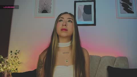 cloe_martinezz_ online show from 05-14-26, 09:21