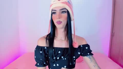 CLOE REMINTON online show from 03-11-25, 05:38