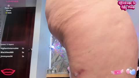 Snapshot of cloee_rabbyt chatting on 01-10-25, 02:55 CLOE online show from 01-10-25, 02:55