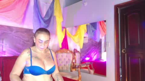 Snapshot of cloee_rabbyt chatting on 01-25-25, 11:34 CLOE online show from 01-25-25, 11:34