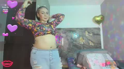 Snapshot of cloee_rabbyt chatting on 02-11-25, 11:32 CLOE online show from 02-11-25, 11:32