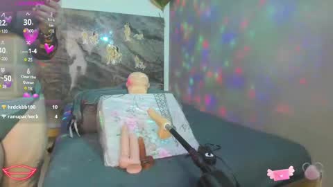 Snapshot of cloee_rabbyt chatting on 02-11-25, 02:35 CLOE online show from 02-11-25, 02:35