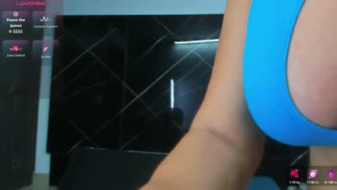 Snapshot of cloee_rabbyt chatting on 09-19-25, 12:06 CLOE online show from 09-19-25, 12:06