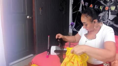 Snapshot of cloee_rabbyt chatting on 11-02-25, 11:23 CLOE online show from 11-02-25, 11:23