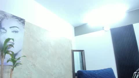 Snapshot of cloee_rabbyt chatting on 11-20-25, 11:21 CLOE online show from 11-20-25, 11:21