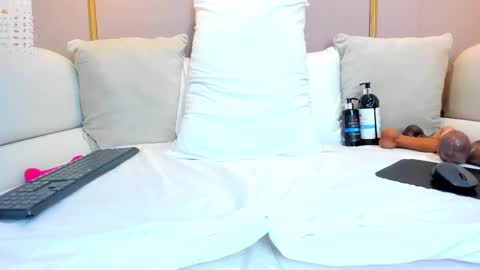 Cloe online show from 02-12-25, 03:05