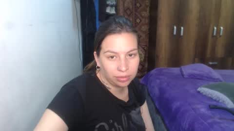 Snapshot of cloepregnant25 chatting on 03-21-26, 01:21 cloepregnant25 online show from 03-21-26, 01:21