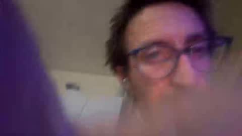 Snapshot of cloudperson chatting on 11-22-25, 11:42 cloudperson online show from 11-22-25, 11:42