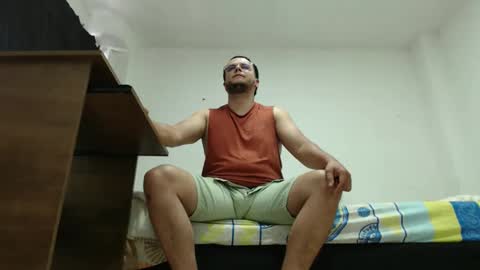 Snapshot of cloudsfunxxx chatting on 05-05-26, 03:20 cloudsfunxxx online show from 05-05-26, 03:20