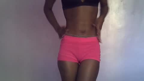 Snapshot of cloudy_bella chatting on 04-11-26, 08:18 Ella online show from 04-11-26, 08:18