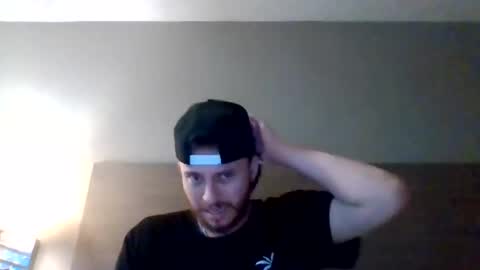 Snapshot of cloudyydayzz chatting on 04-30-26, 08:15 tallhungandcloudy online show from 04-30-26, 08:15