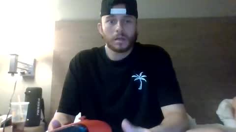 Snapshot of cloudyydayzz chatting on 04-30-26, 08:57 tallhungandcloudy online show from 04-30-26, 08:57