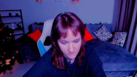  Clover  follow me  online show from 01-04-25, 05:58